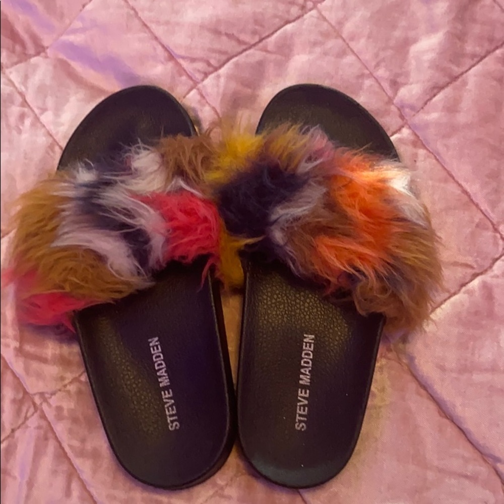 Furry Steve Madden slides